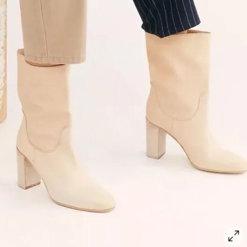 Free People DAKOTA mid calf pebbled leather boots stacked heel Bone white 40 9
